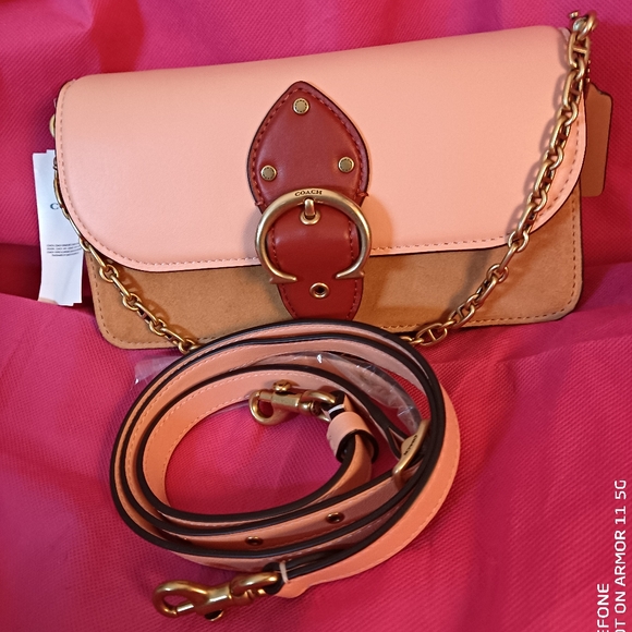 Coach , Authentic - Picture 1 of 6